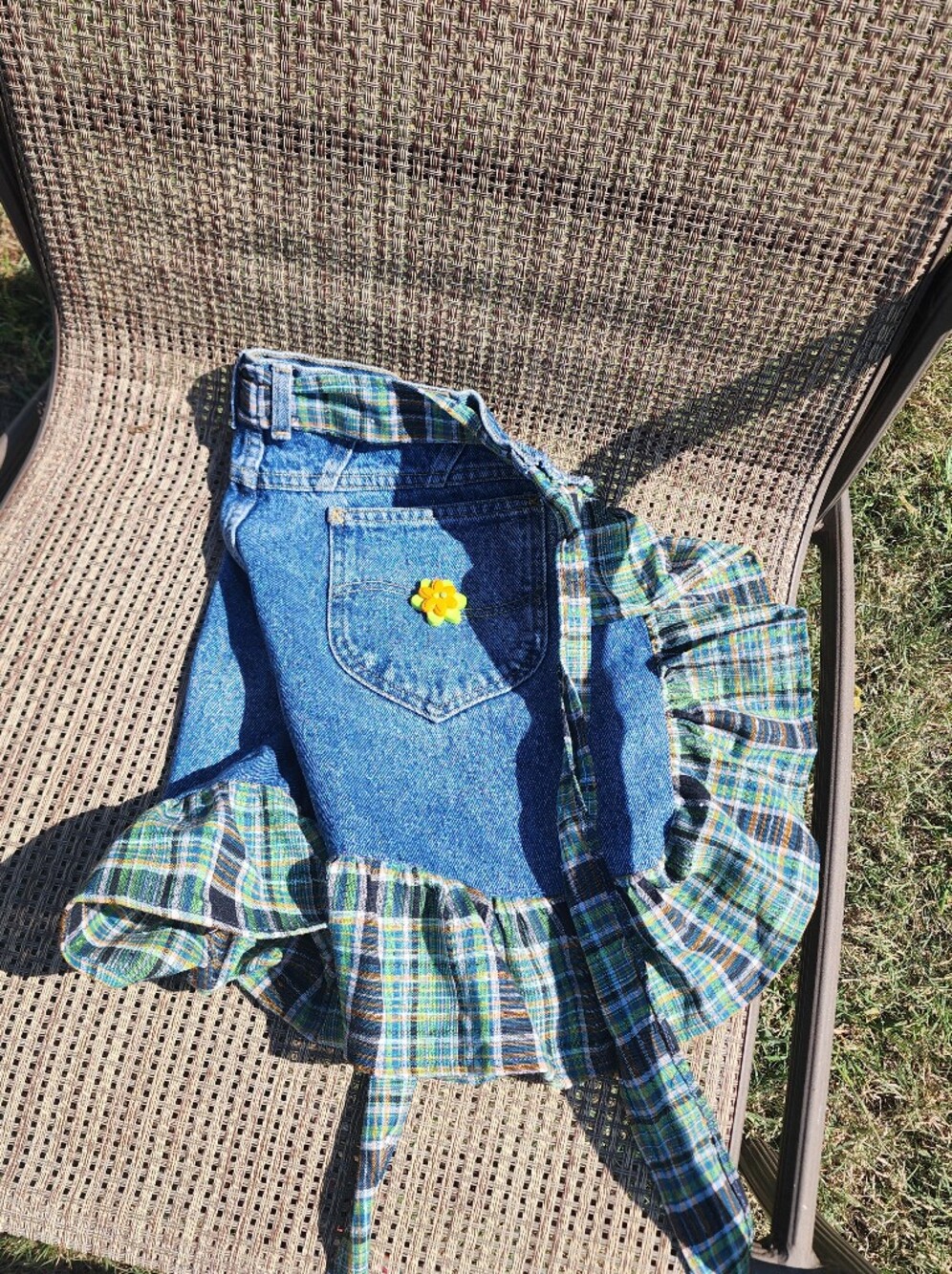 Upcycled Denim Waist Apron Plaid Ruffle Sunflower Boho Half Apron - Picture 3 of 9